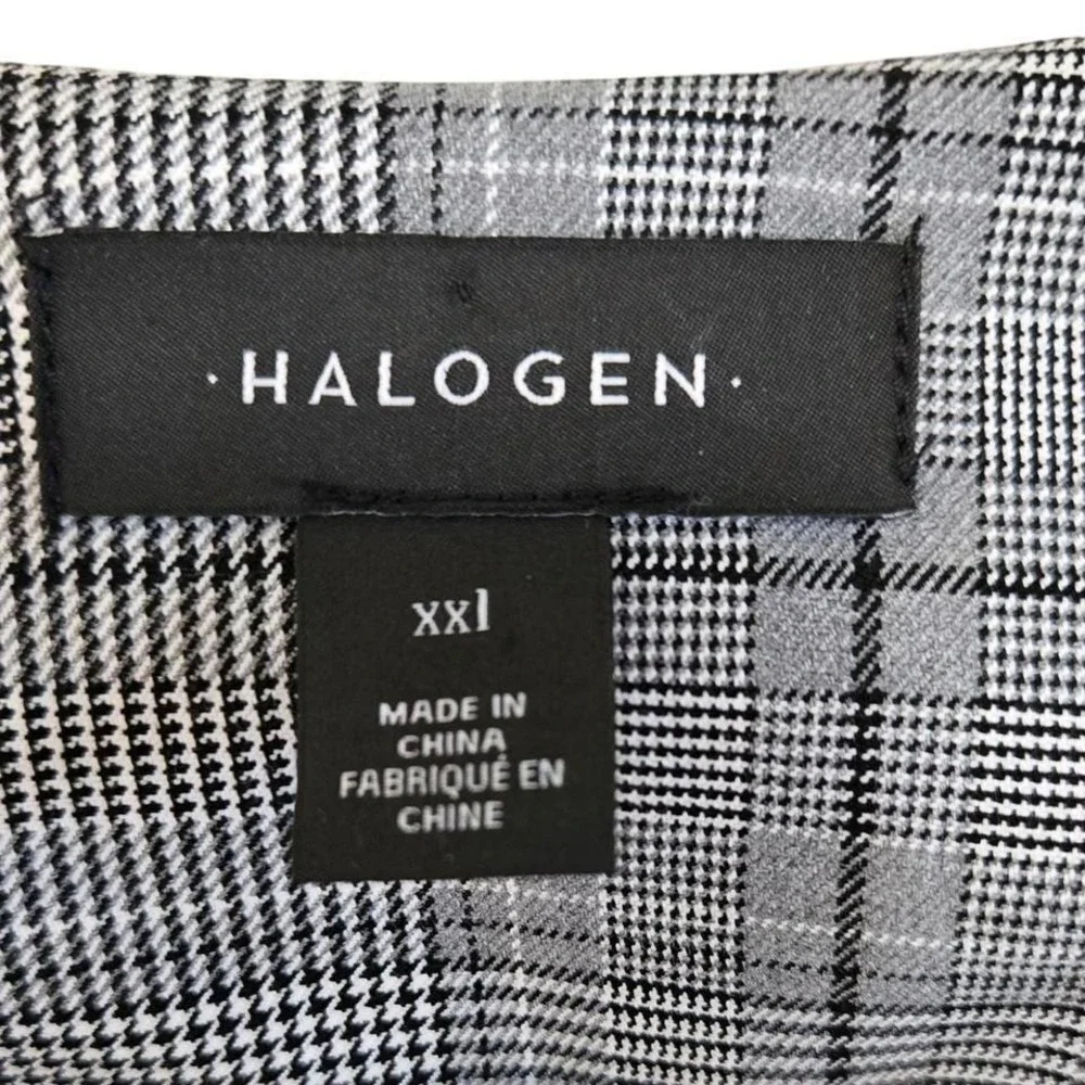 Halogen, black, white and grey plaid wrap blouse with tie waist.  Size XXL - Picture 3 of 5